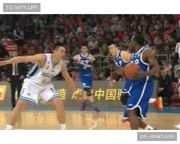 篮球规则视角下阻挡和带球撞人区别的判定标准 篮球规则视角下阻挡和带球撞人区别的判定标准